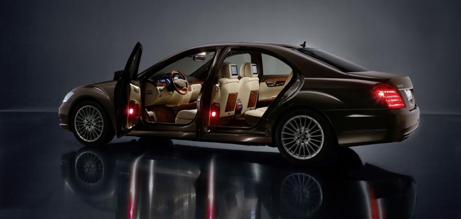  Mercedes-Benz S600 2009 года  (фото 11 из 13)